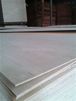 杨木芯胶合板 E1级实木三合板三夹板多层板板材
